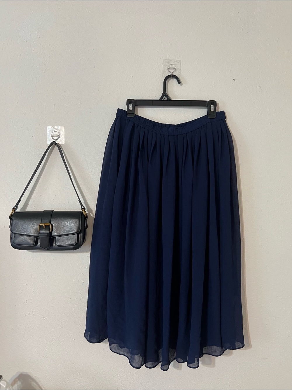 Uniqlo midi skirt